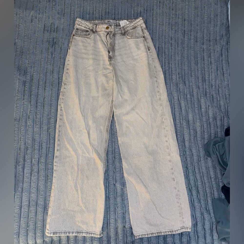 Zara Women's Gray Wide Leg Jeans